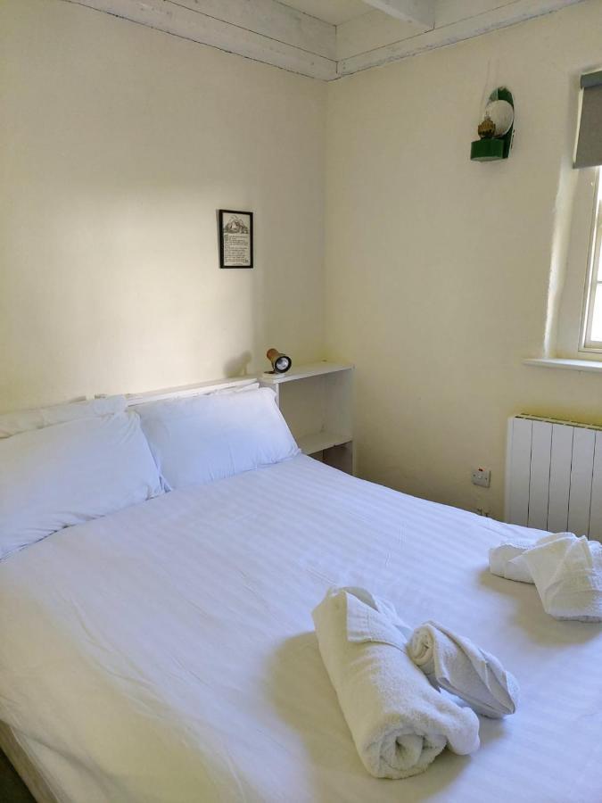 Corofin Lake Cottages Екстер'єр фото