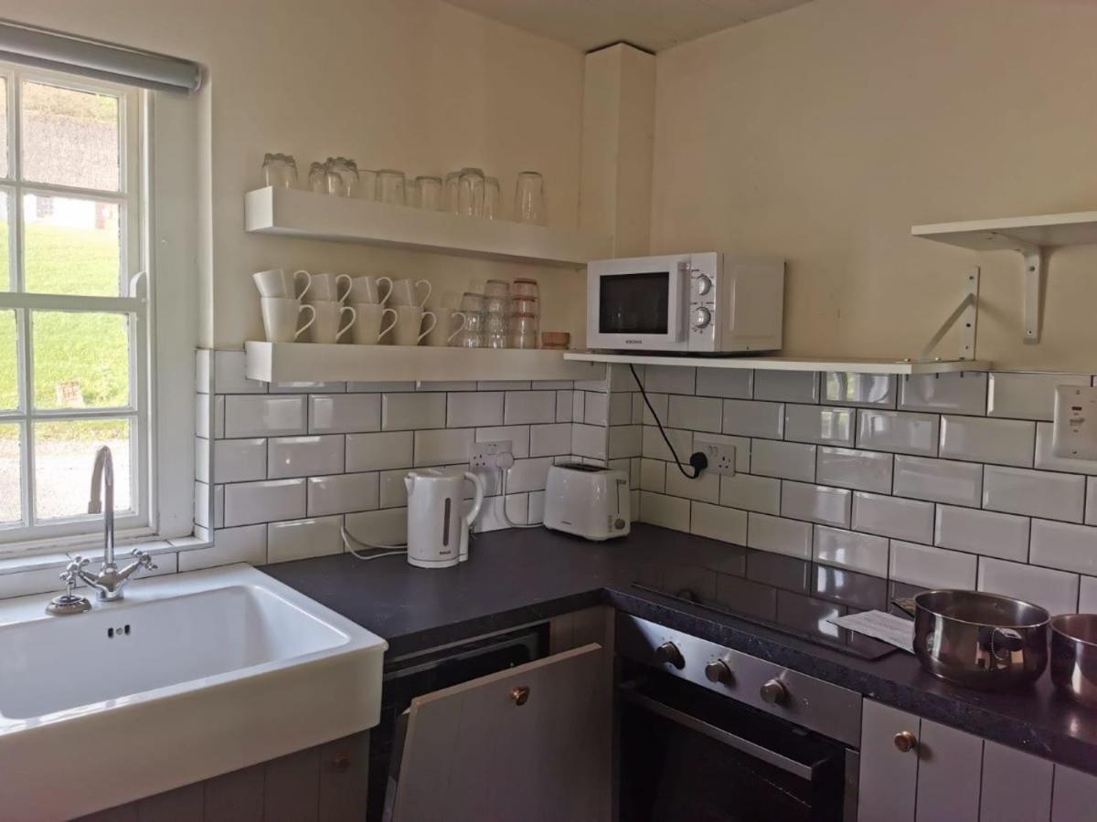 Corofin Lake Cottages Екстер'єр фото