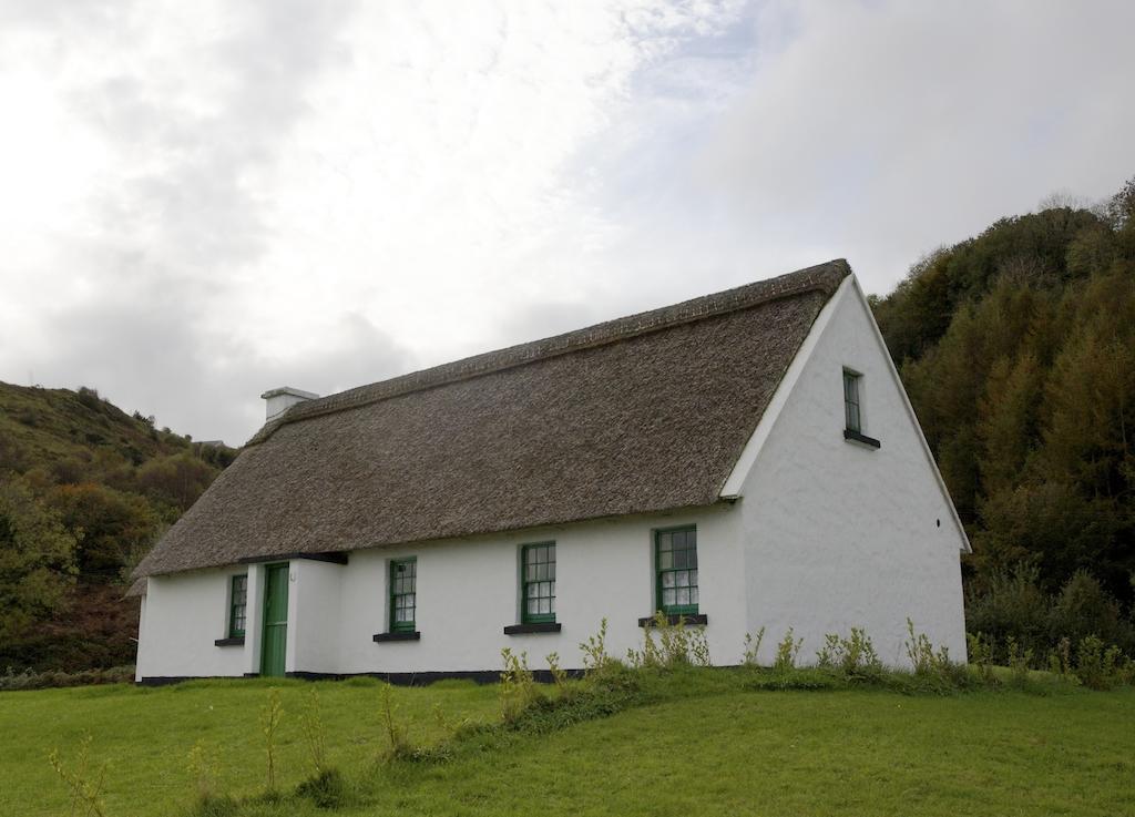 Corofin Lake Cottages Номер фото